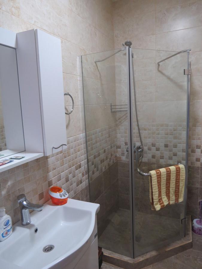 Real Palace 18 Pirosmani Apartment Батуми Екстериор снимка
