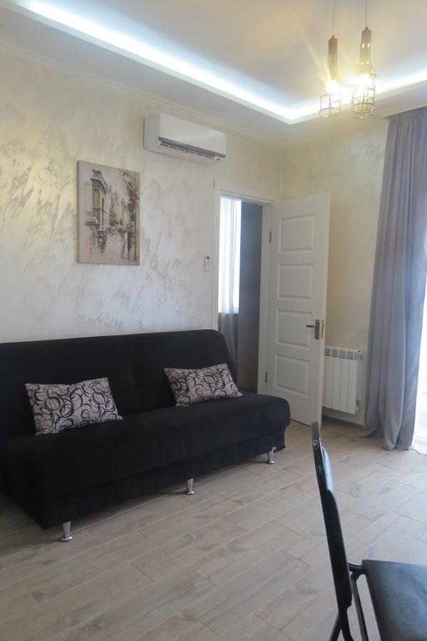 Real Palace 18 Pirosmani Apartment Батуми Екстериор снимка